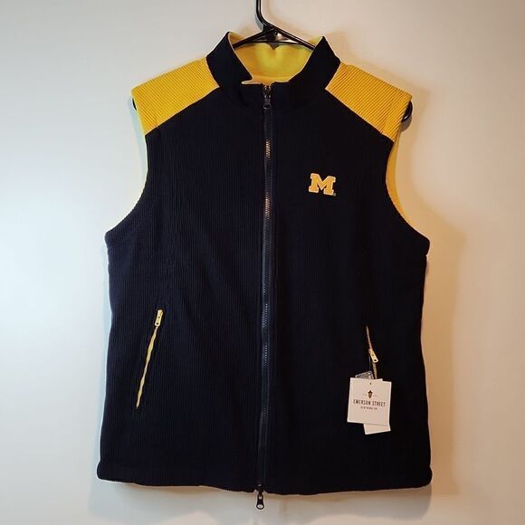 Emerson Street Clothing Other - Emerson Street NCAA Michigan Wolverines Josie Reversible Vest Men's Med NWT NEW